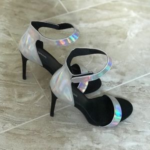Illuminate heels